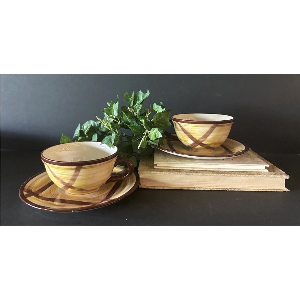 Vintage Hand Painted Glazed Vernonware “Organdie” Cup & Saucer 2 Sets‎